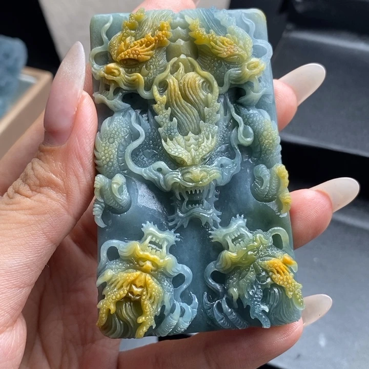 定制翡翠未镶嵌期***遇九龙