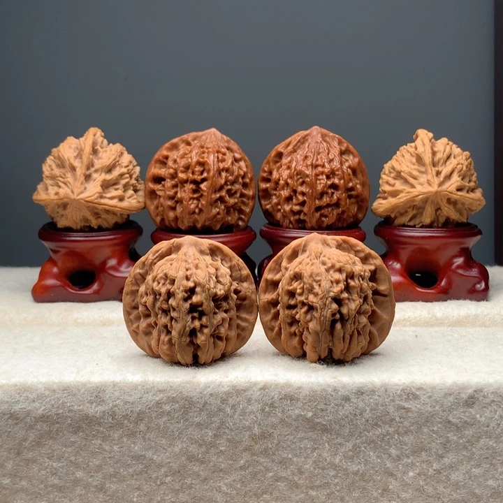 文玩核桃吊坠39尺山地四座楼