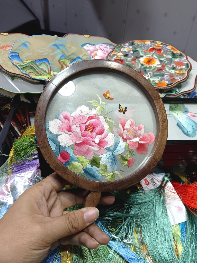苏州纯手工苏绣小Q