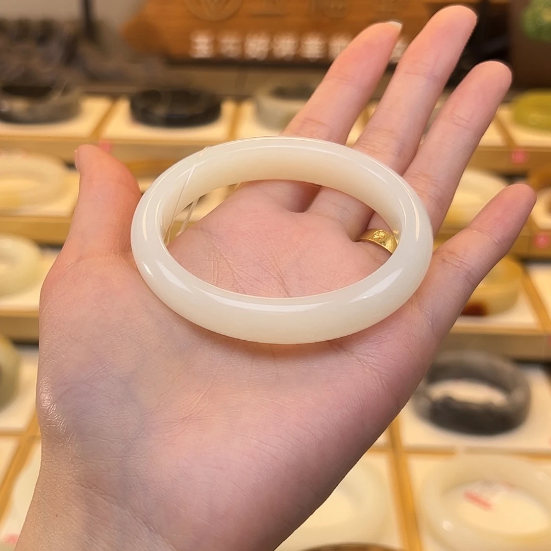 和田玉未镶嵌手镯16