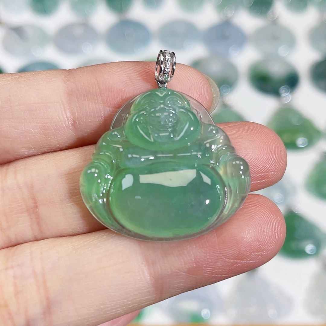 颈饰18K金镶嵌翡翠吊坠