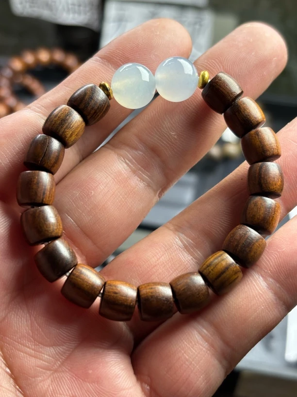 缅甸天然翡翠冰胶两颗卡10.9