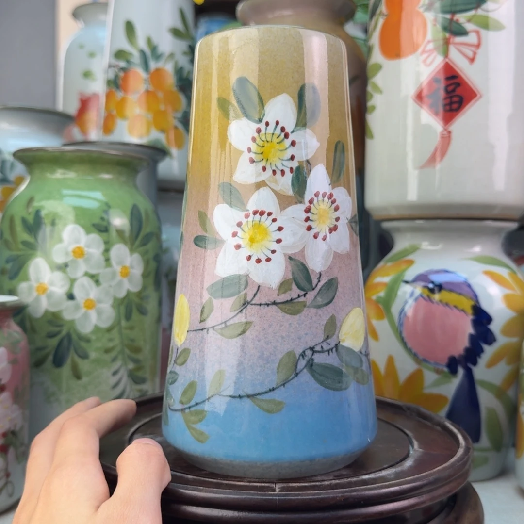 景德镇纯手绘陶瓷花瓶