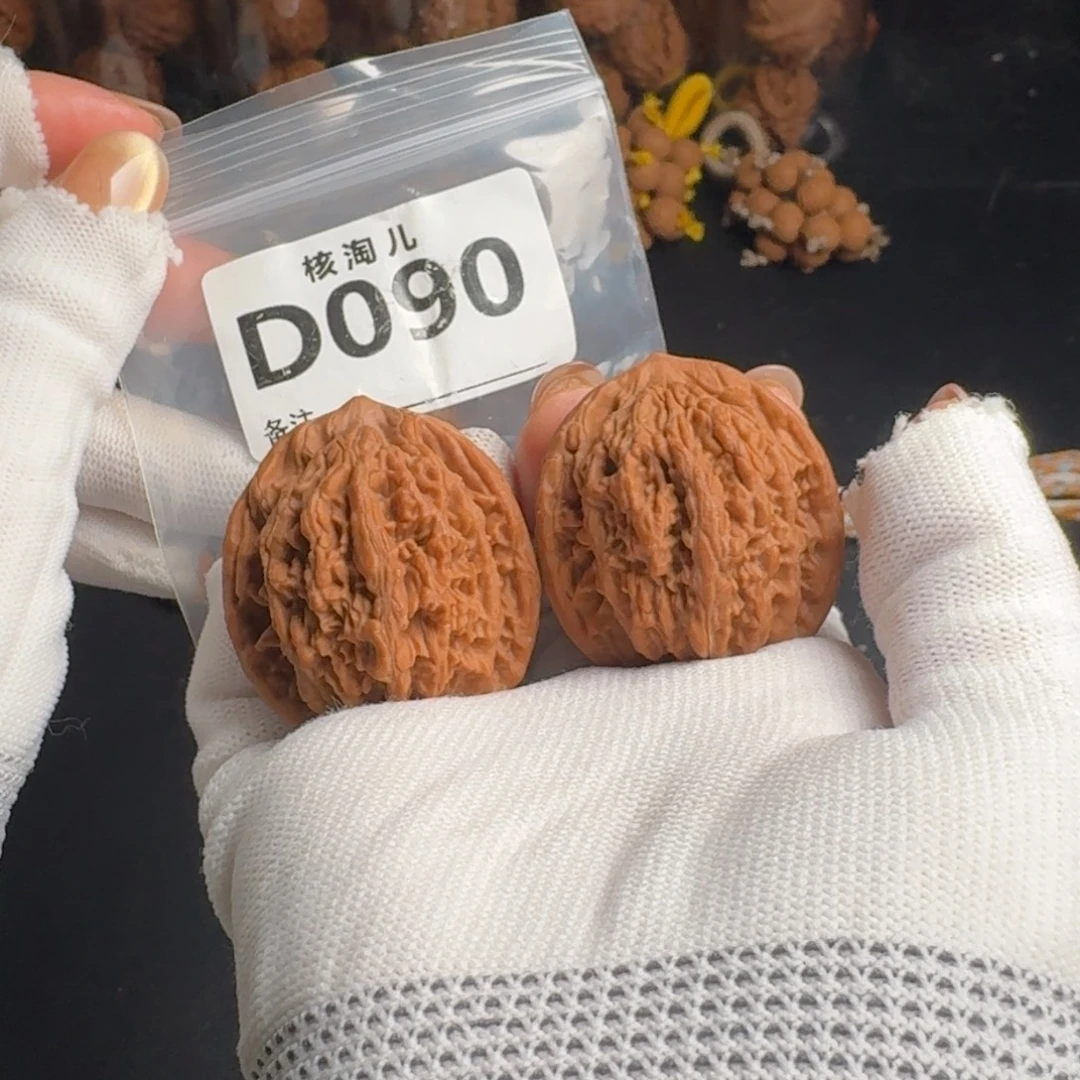 文玩核桃把件39虎头D090