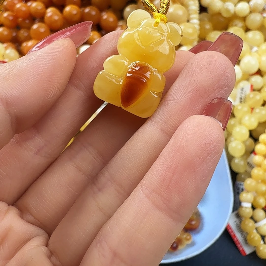 琥珀未镶嵌珠宝奇石