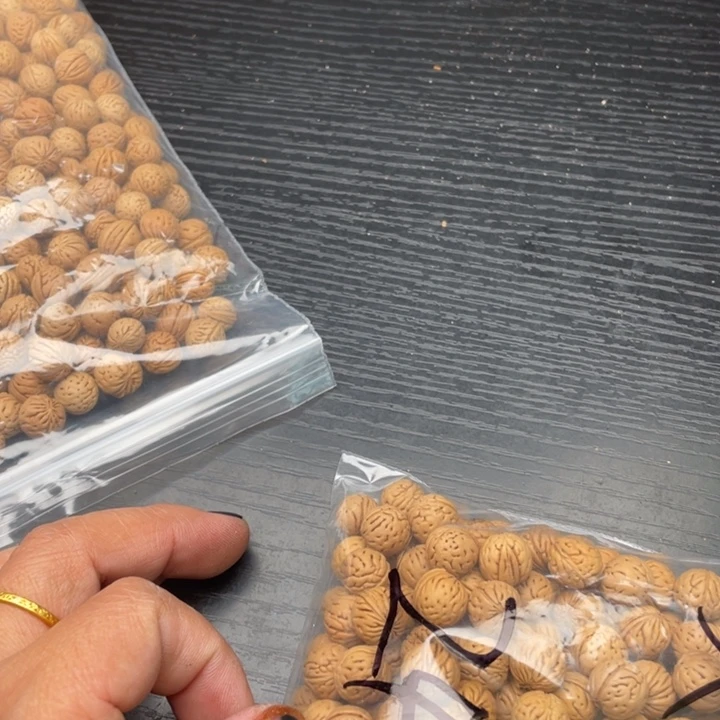 私人定制小桃核20元打孔不退不换