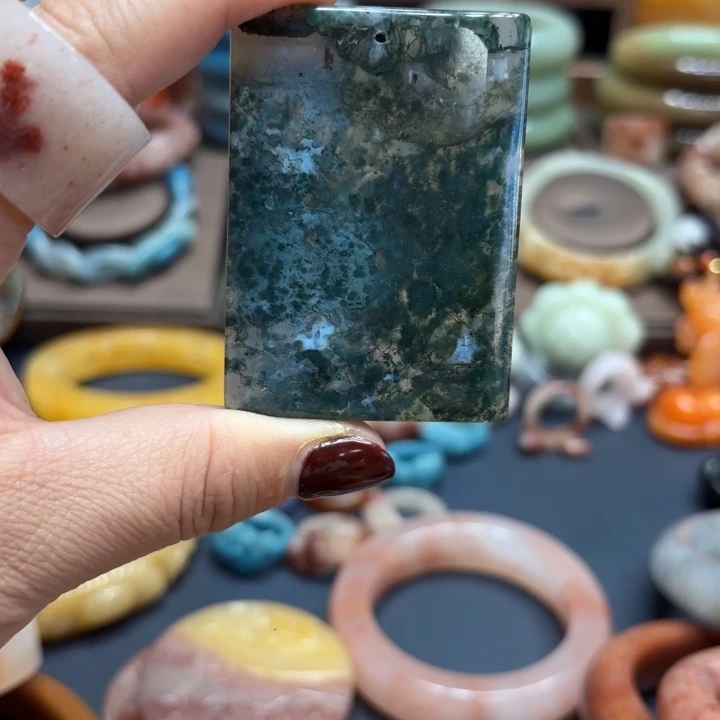 石英岩玉合金颈饰