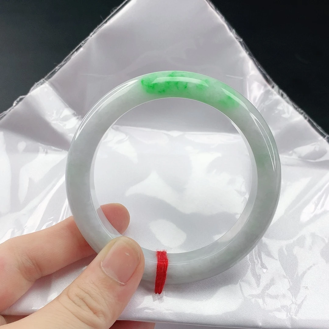 翡翠手镯未镶嵌翡翠106