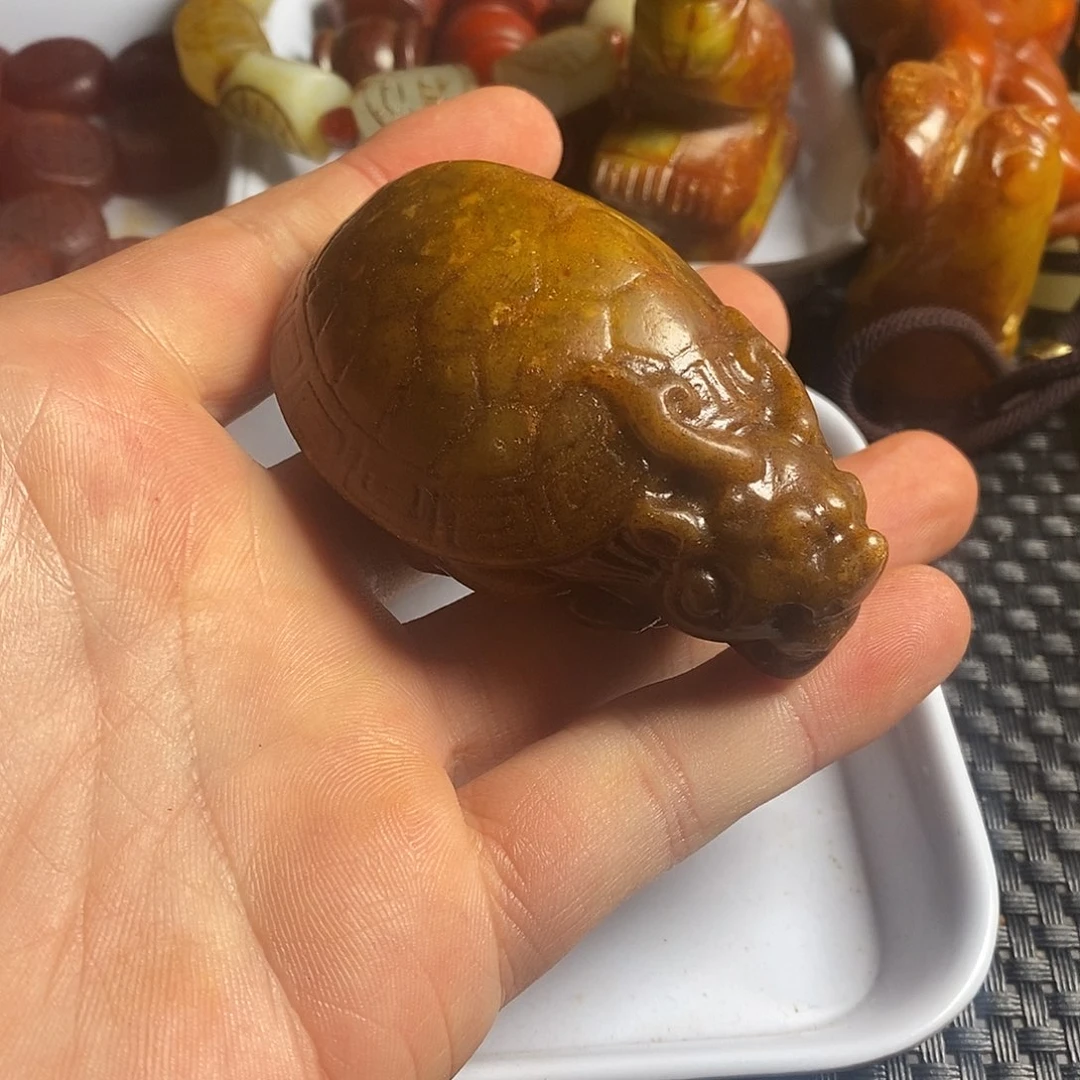 岫玉未镶嵌珠宝奇石