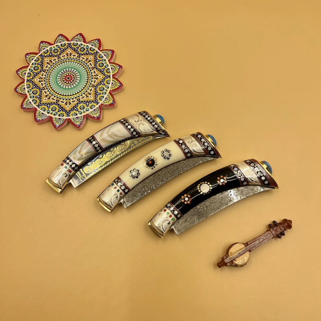 【英吉沙】马蹄款白银柄折叠刀