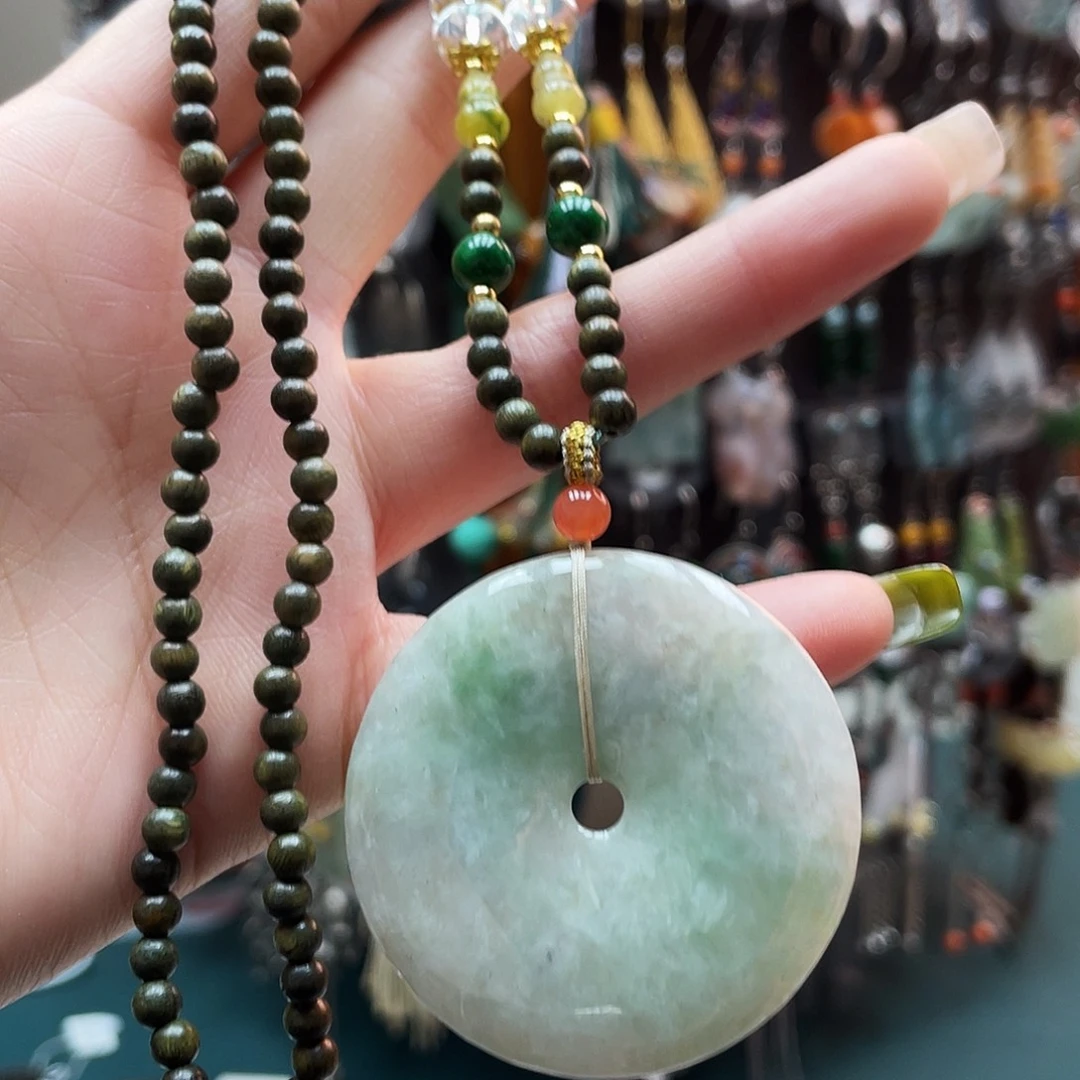 翡翠未镶嵌颈饰饰品