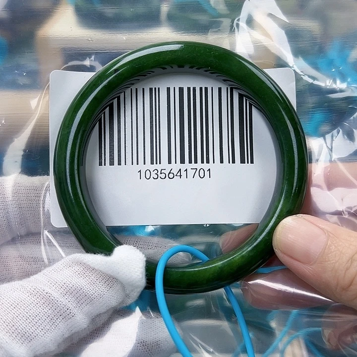 和田玉手镯未镶嵌微瑕60.61
