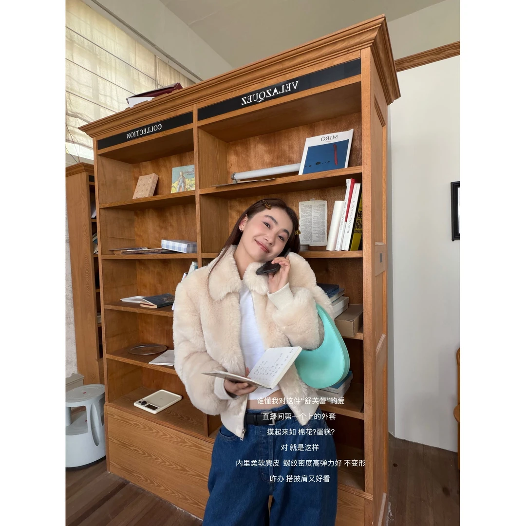 INAIEN“舒芙蕾”环保仿山羊绒翻领软糯松遮肉短款毛毛外套P8592