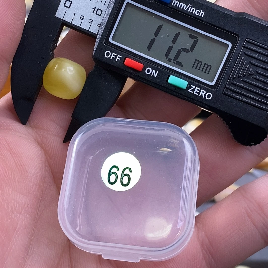 琥珀裸石未镶嵌微瑕