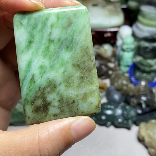 独山玉未镶嵌珠宝半成品