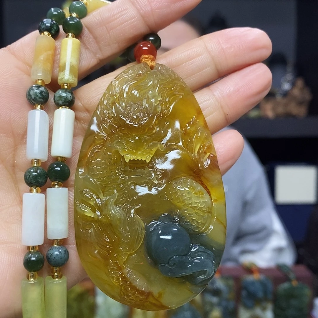 未镶嵌岫玉挂件吊坠