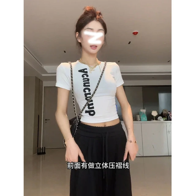 2025年夏季紧身小众韩系短款辣妹上衣白色字母印花正肩短袖T恤女