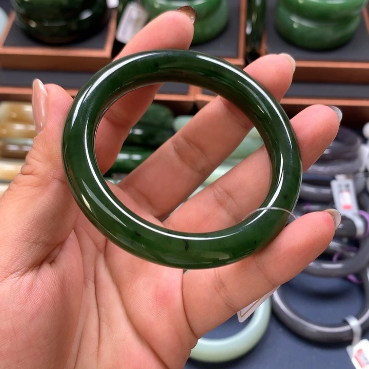 【闪购商品】未镶嵌手镯和田玉（碧玉）