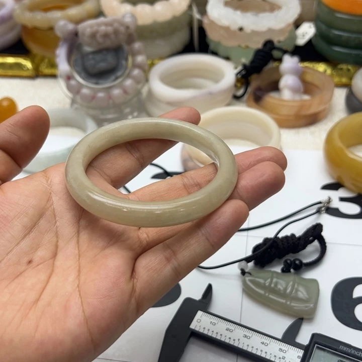 石英岩玉合金手镯