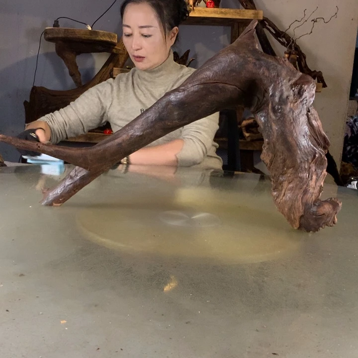 为***家天然的云南紫柚木会黄水