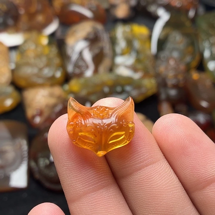 老***黑琥珀未镶嵌颈饰通孔不支持退货