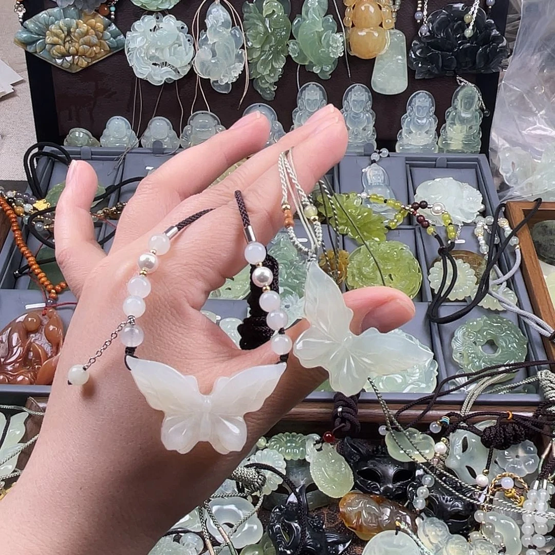 岫玉未镶嵌吊坠(赠链)