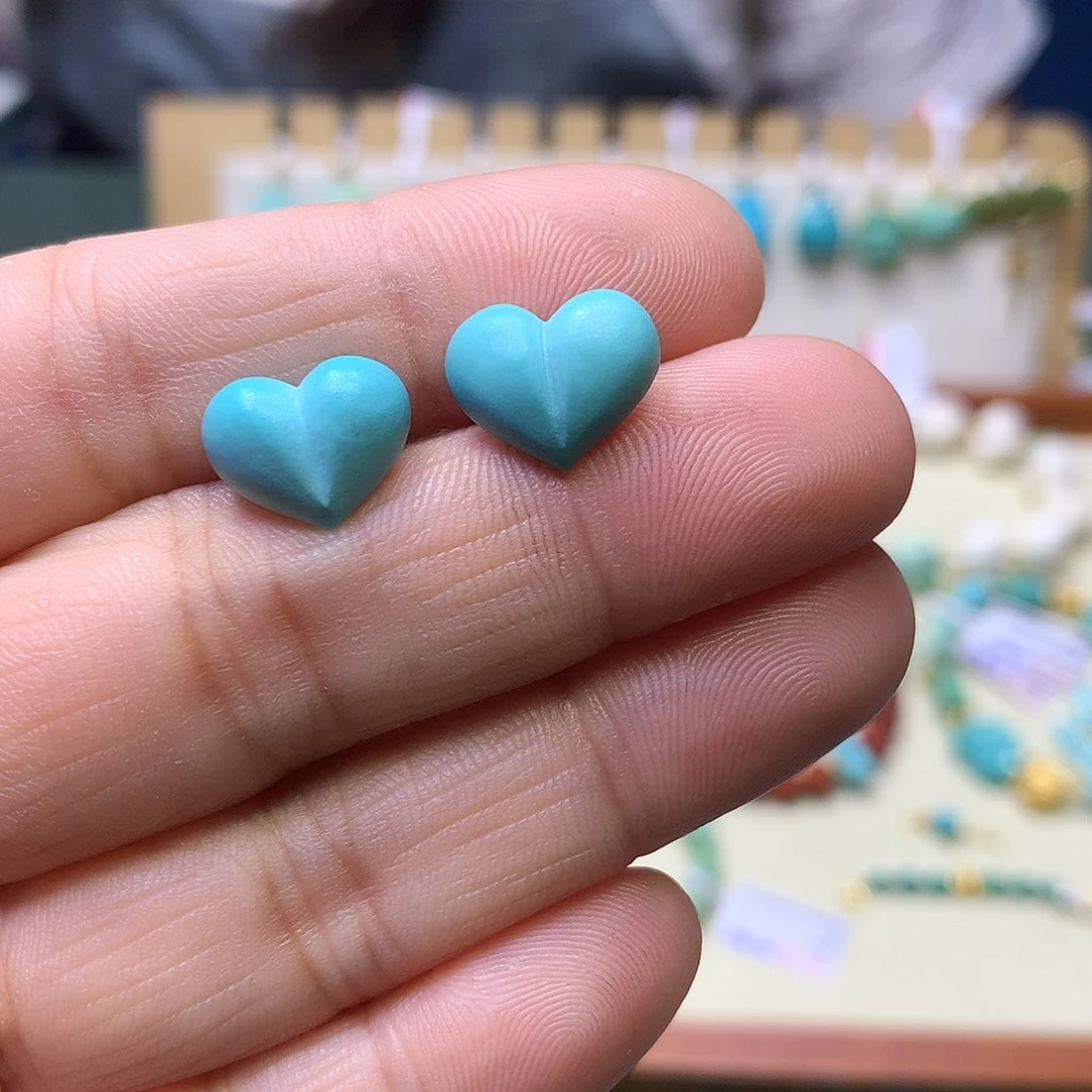 绿松石18K金镶嵌耳钉