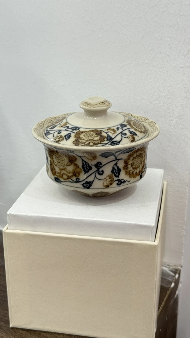 立勤怀古 四季花卉盖碗 LQT0002