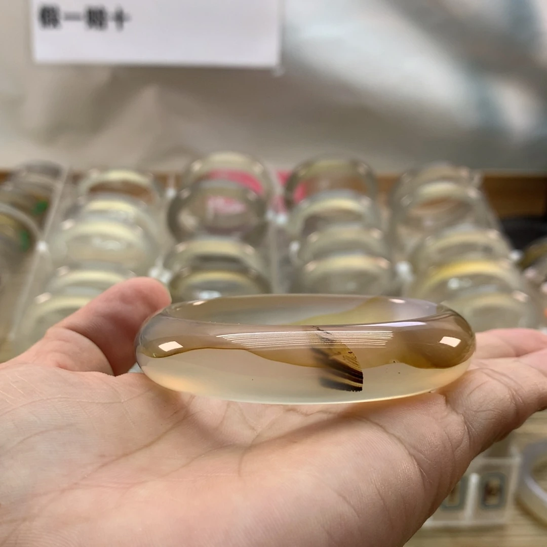 手镯玛瑙/玉髓未镶嵌