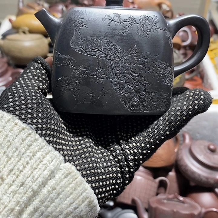 紫砂茶壶微瑕微笑