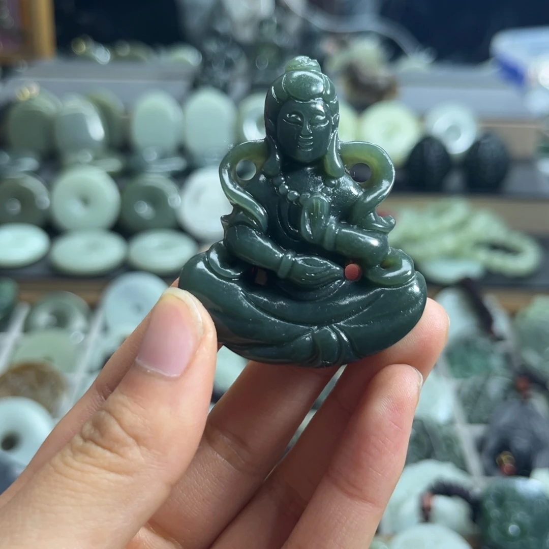 ****州和田玉未镶嵌颈饰