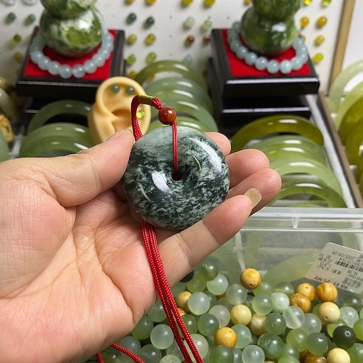 合金蛇纹石玉颈饰