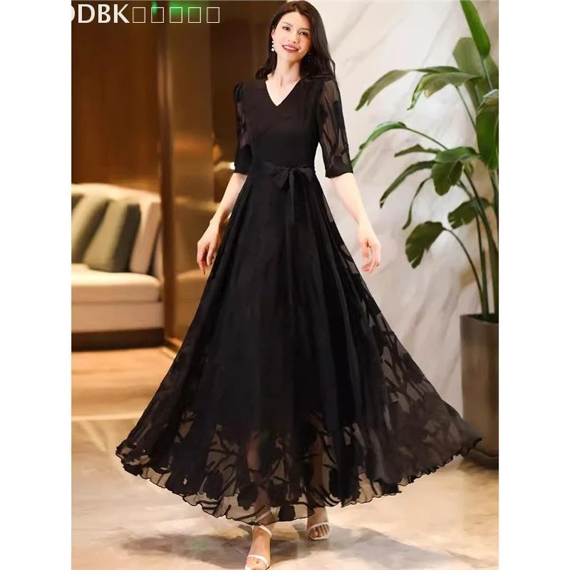 Dou雪纺提花大摆裙时尚V领大摆连衣裙大码收腰显瘦旅游拍照度假长