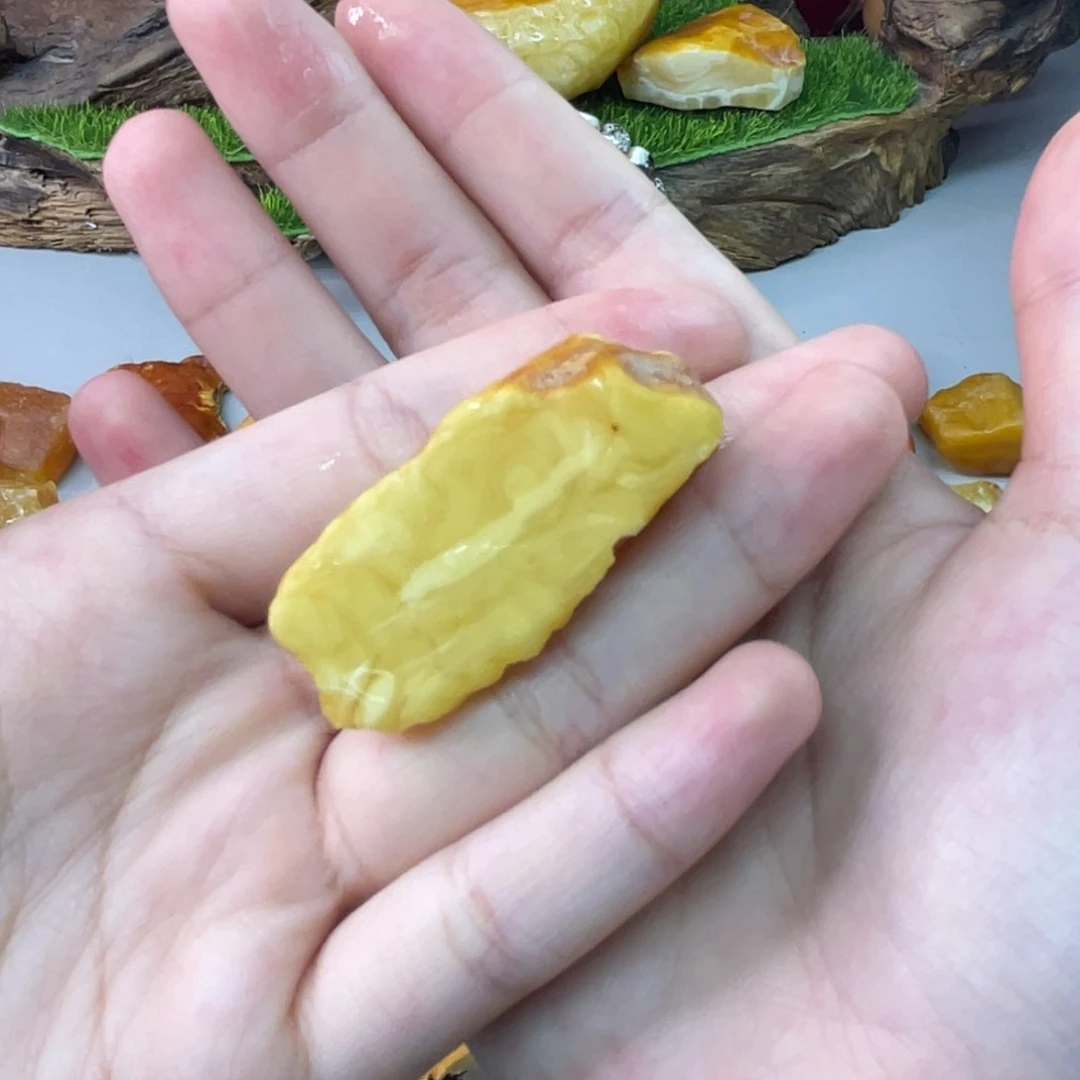 定制琥珀未镶嵌天然琥珀乌料