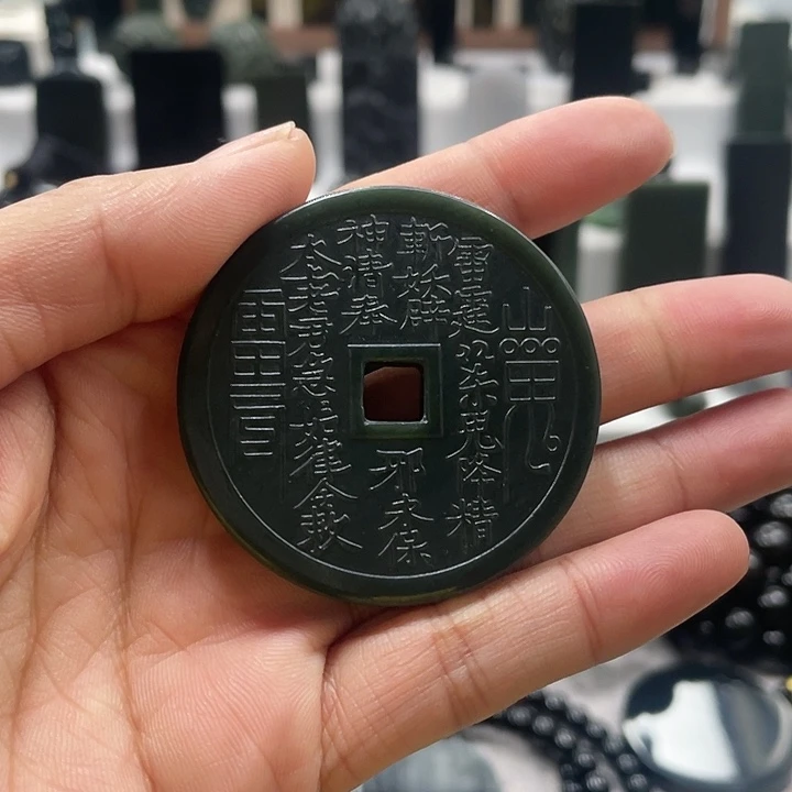 【闪购商品】颈饰未镶嵌和田玉（青玉）