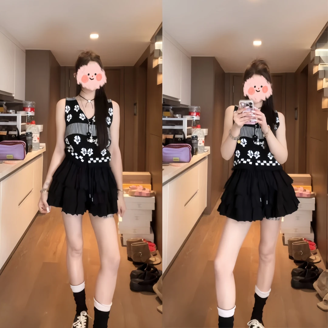 2025夏季新款手工花朵针织背心+黑色定染重工蕾丝短裤套装