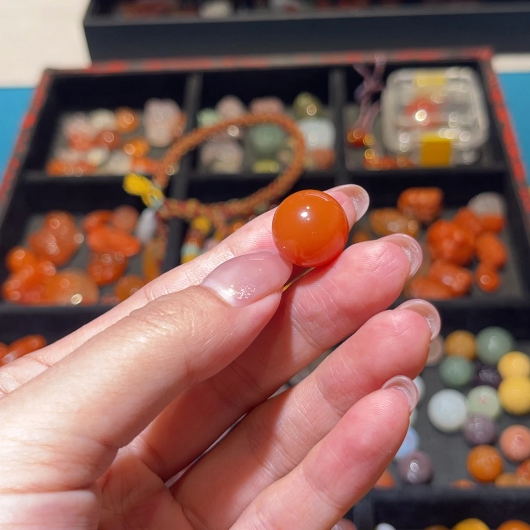 南红玛瑙圆珠14m m未镶嵌
