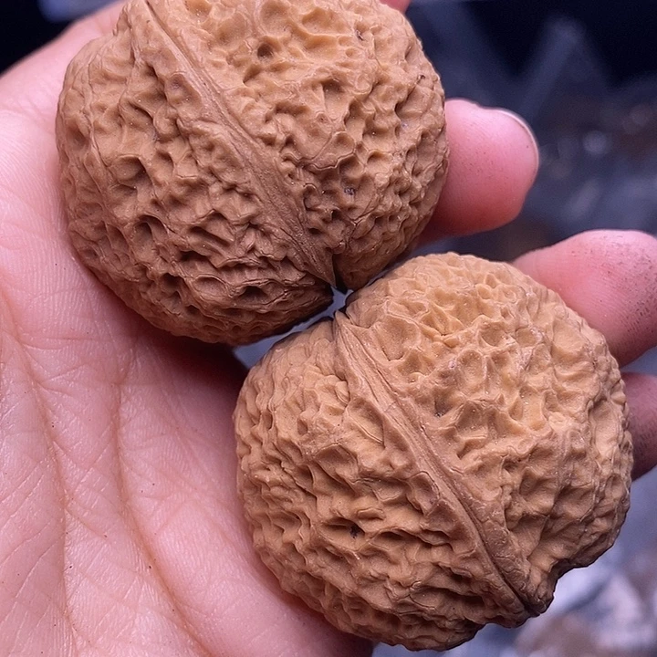 文玩核桃把件    246