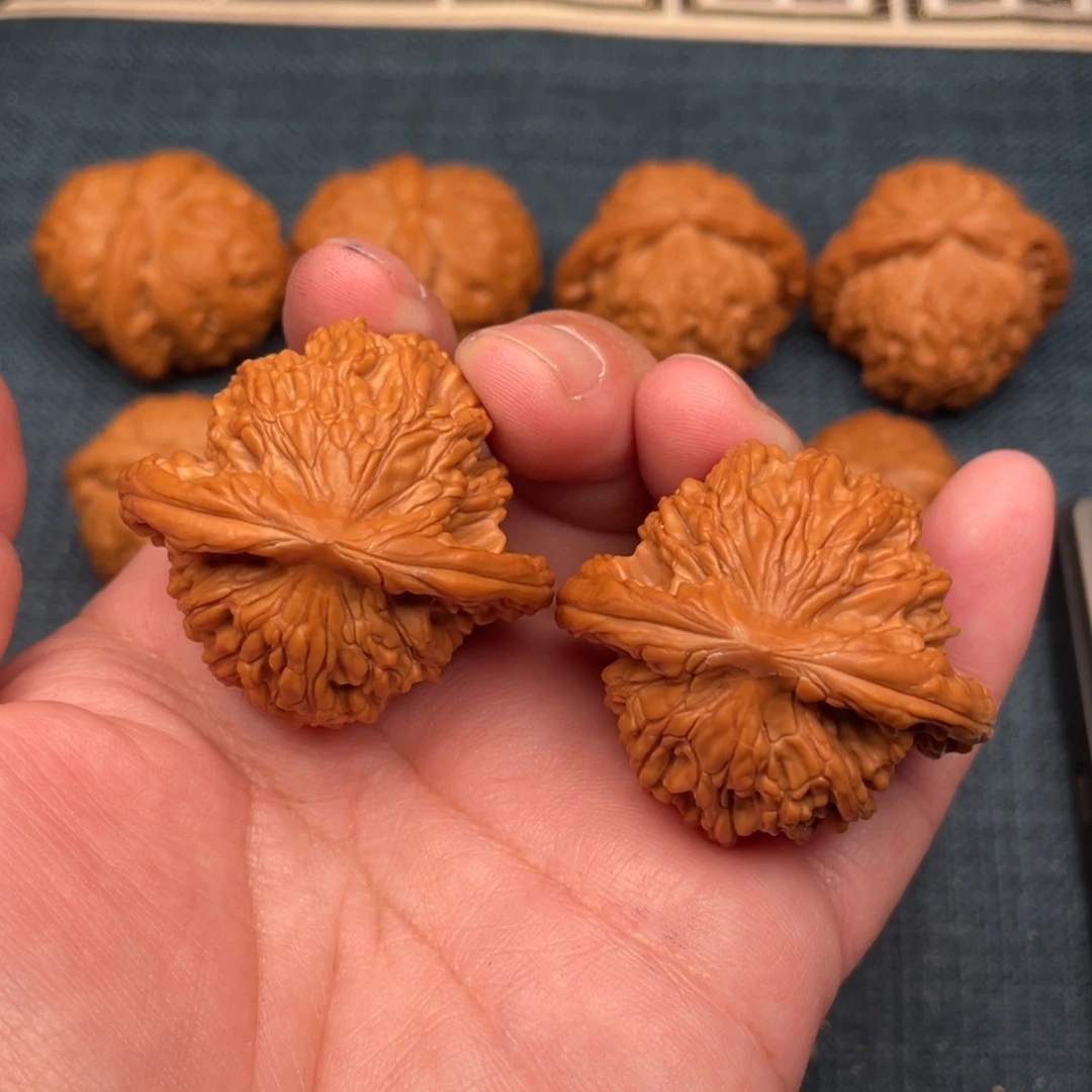 把件文玩核桃全品红皮虎头42