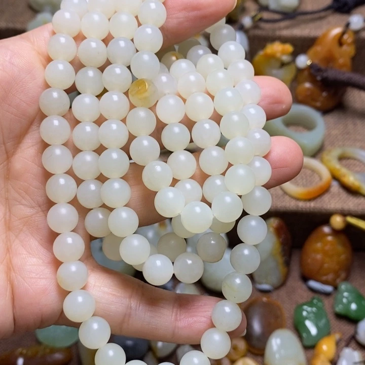 不***常和田玉未镶嵌颈饰