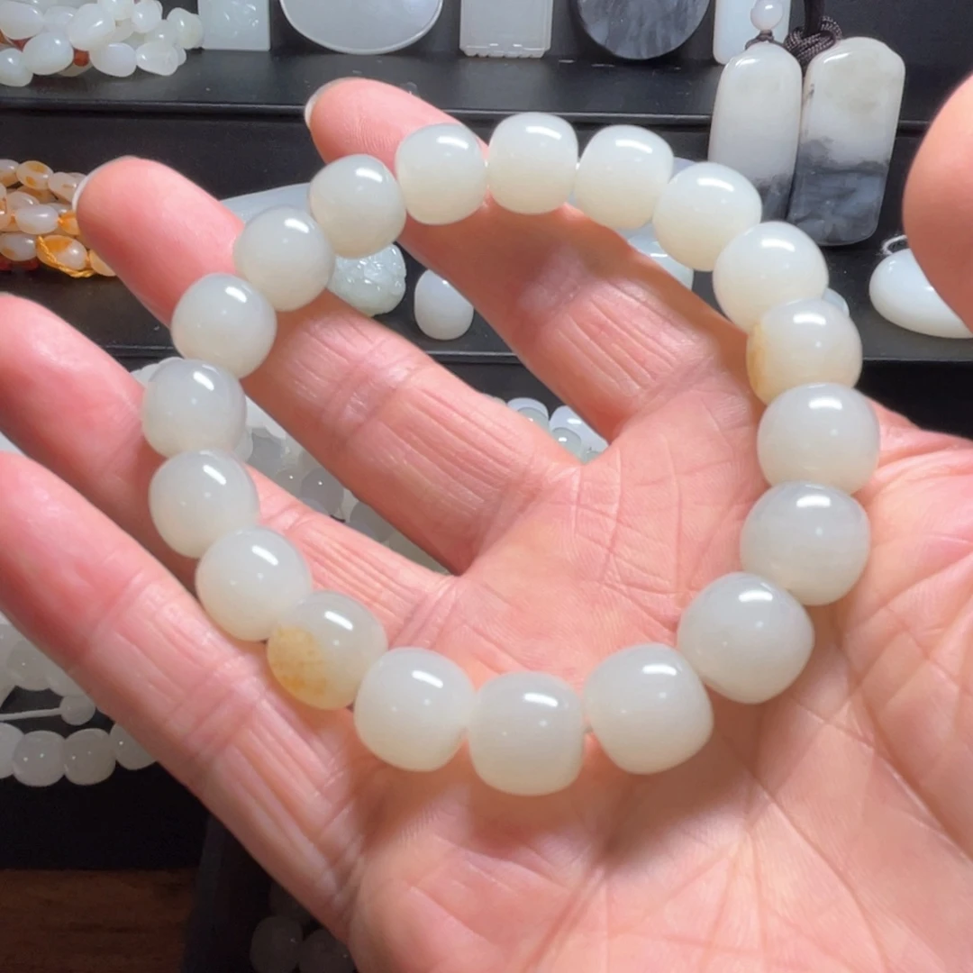 和田玉未镶嵌手串