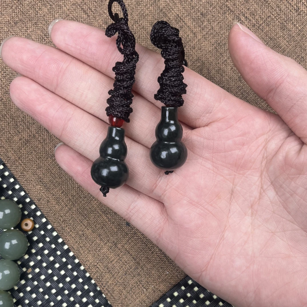 天然和田玉时尚吊坠微瑕疵介意勿拍多样性拍一发一