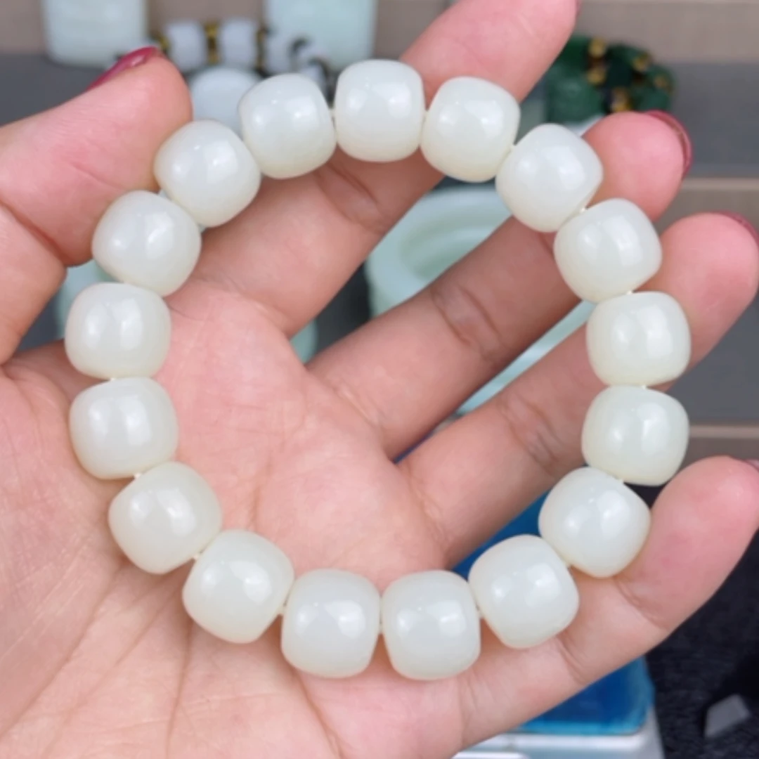 【闪购商品】颈饰未镶嵌和田玉