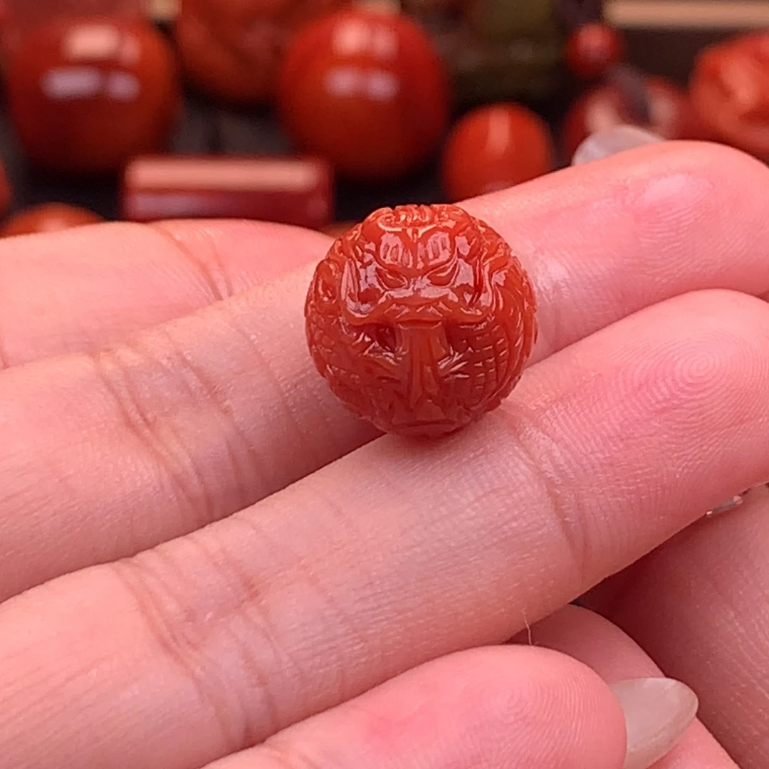 南红玛瑙未镶嵌原矿苏工精雕龙珠13.7mm