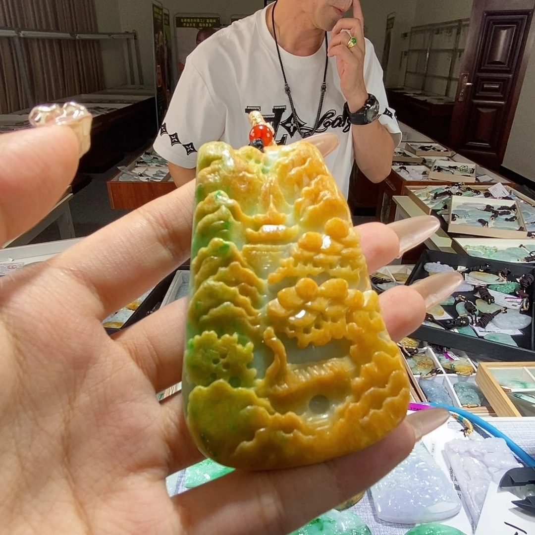 翡翠未镶嵌颈饰翡翠