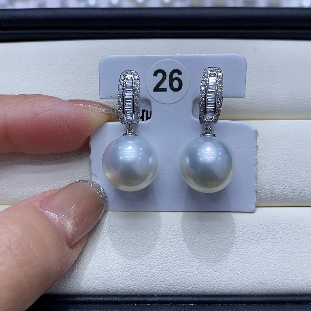 海水珍珠18K金镶嵌耳饰12到13点位澳白