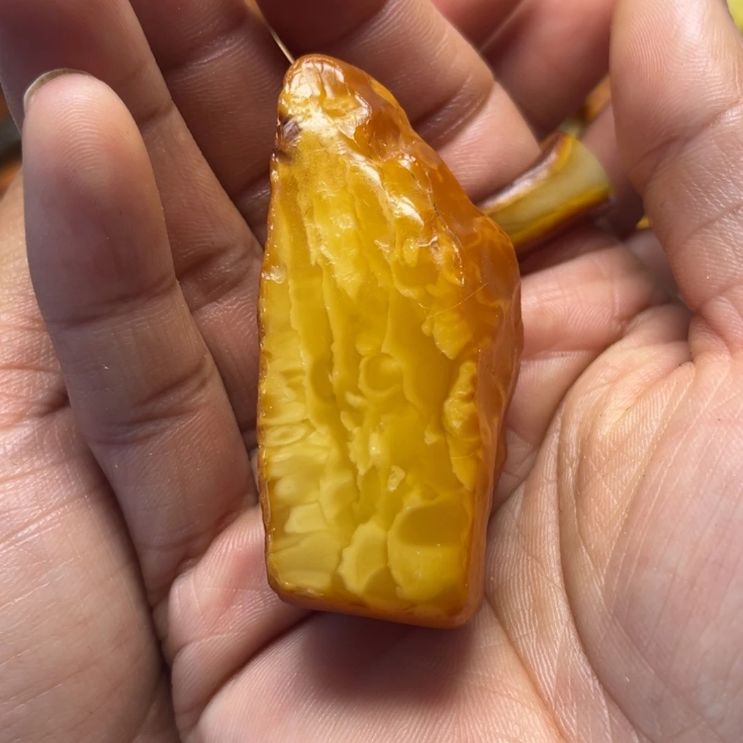 r***m定制琥珀未镶嵌蜜蜡定制天珠