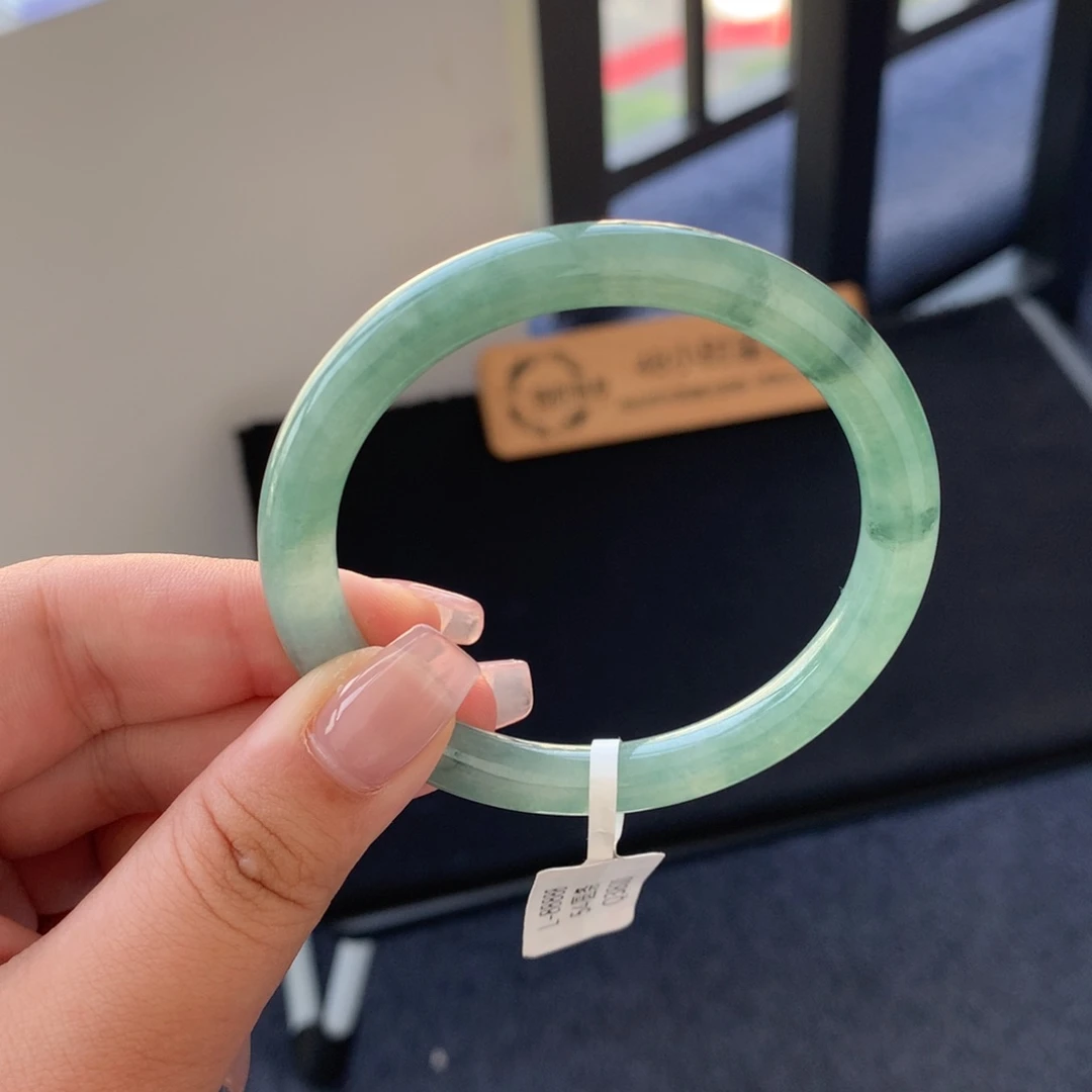 翡翠手镯未镶嵌6 53湖水绿飘花圆条