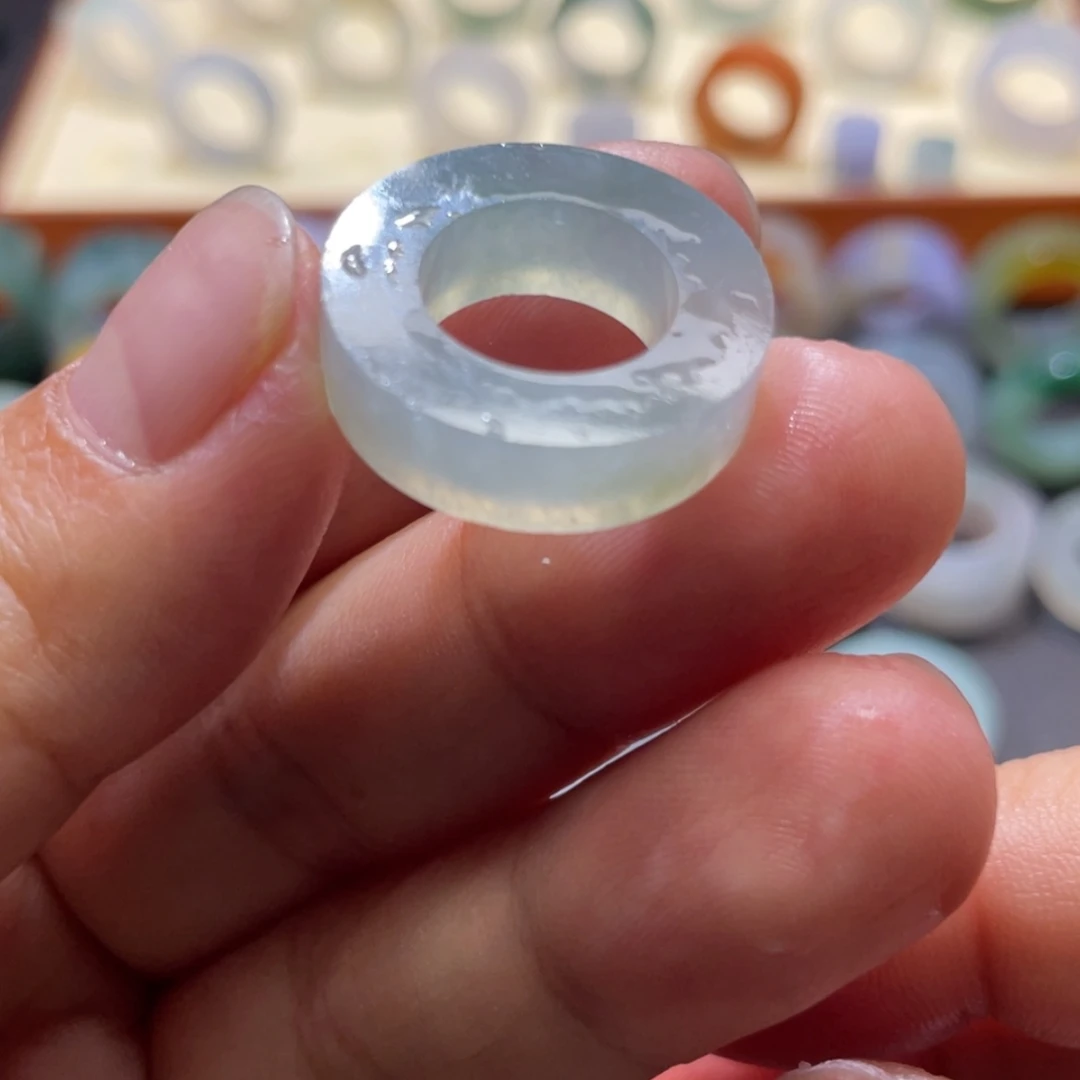 【闪购商品】定制翡翠未镶嵌天然翡翠4-11圈纹裂价