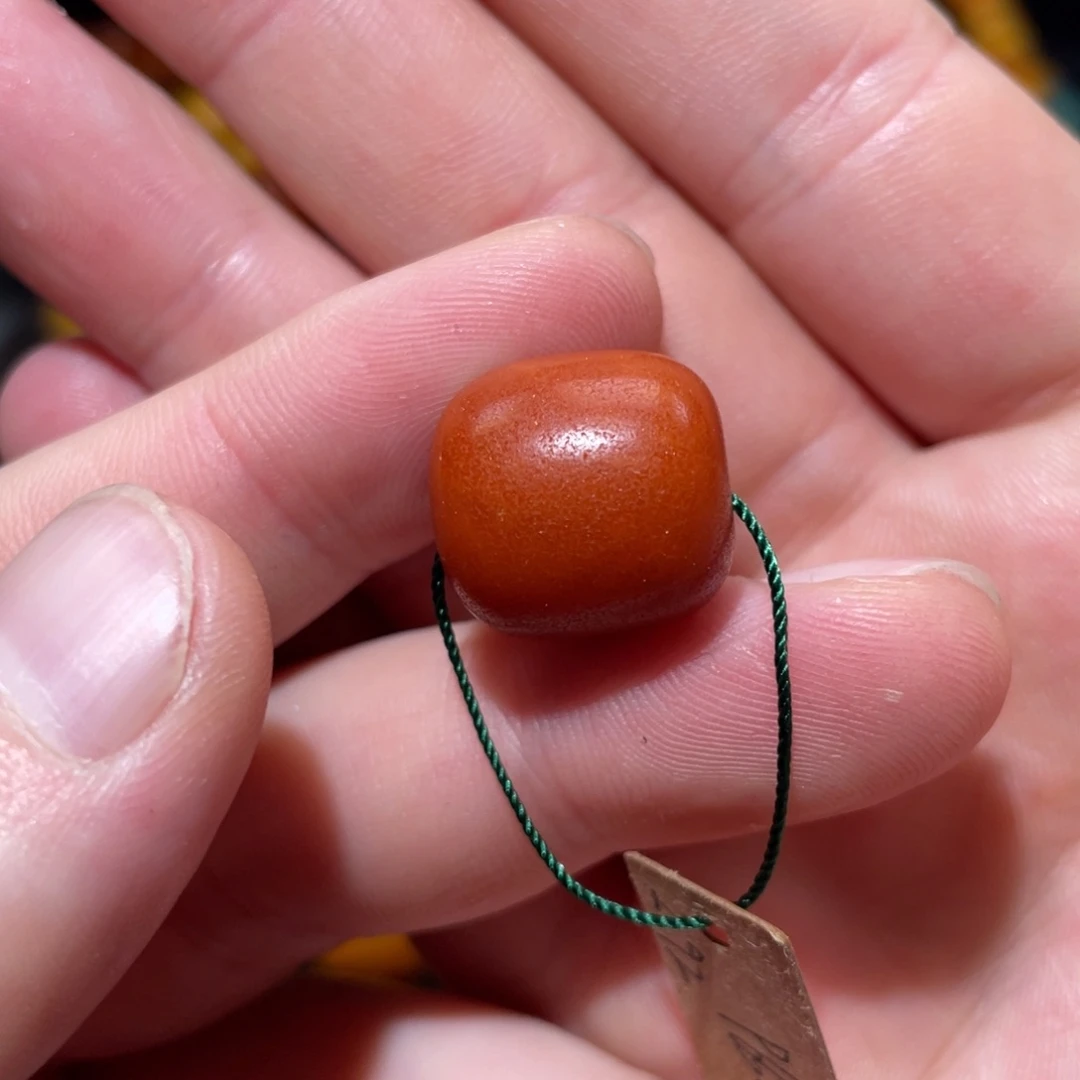 【闪购商品】琥珀裸石未镶嵌墩子